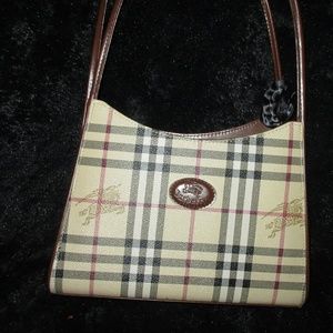 Accepting Offers!! BURBERRYS OF LONDON PURSE